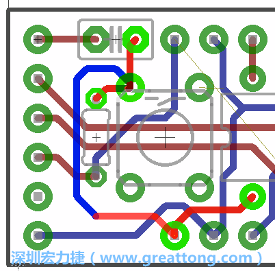 為了要?jiǎng)?chuàng)造一個(gè)電路通道，首先要先點(diǎn)擊重置開關(guān)的連結(jié)點(diǎn)進(jìn)行布線，在電路板的背面繪制線路直到其它線路前的乾淨(jìng)區(qū)域。